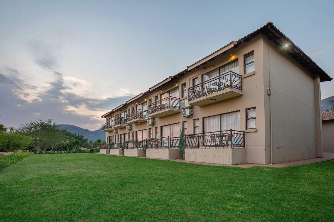 Three Oaks And An Aloe Boutique Hotel Hartbeespoort Exterior photo